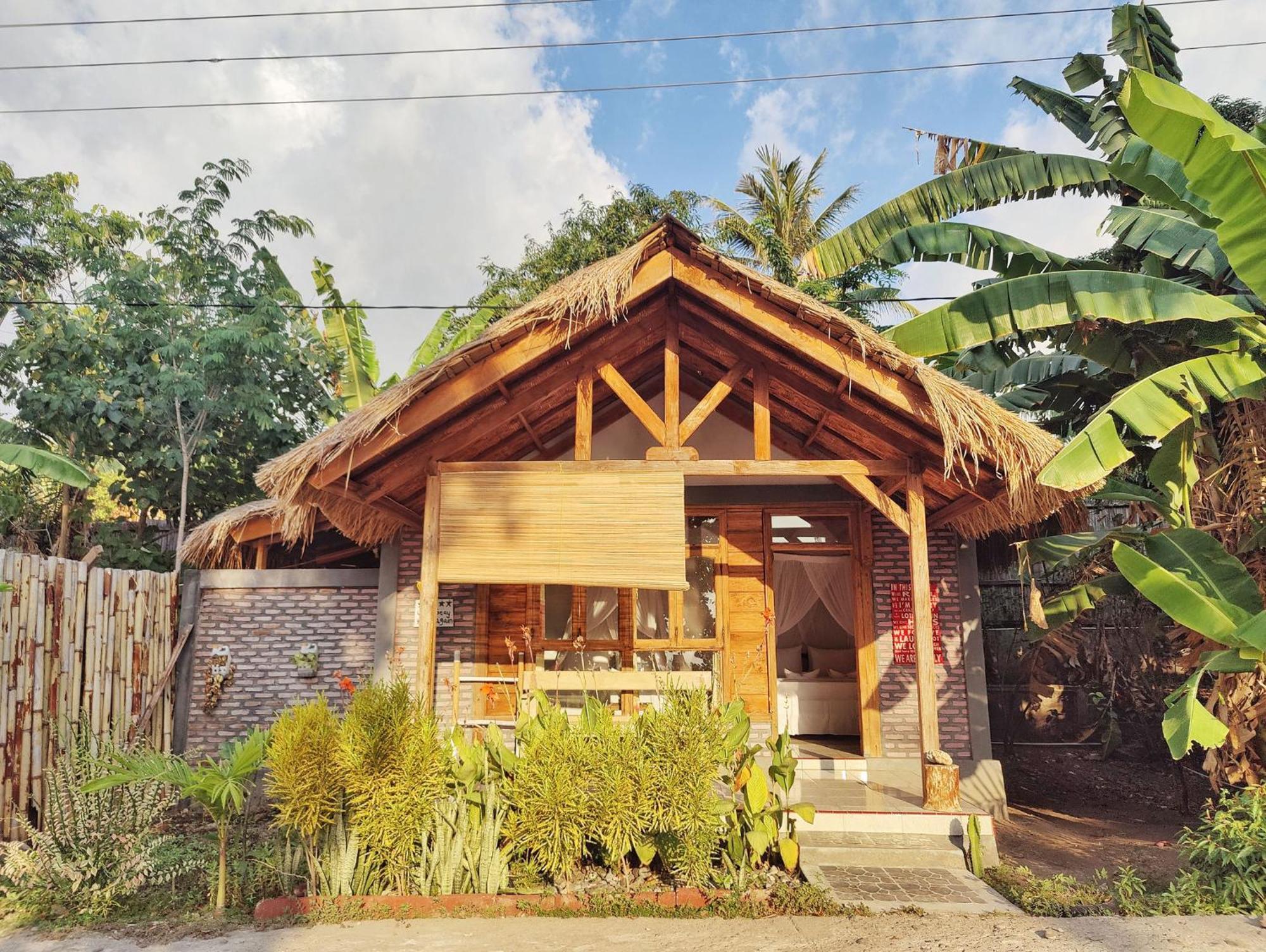 Hotel Cassabonelly Maumere Zimmer foto